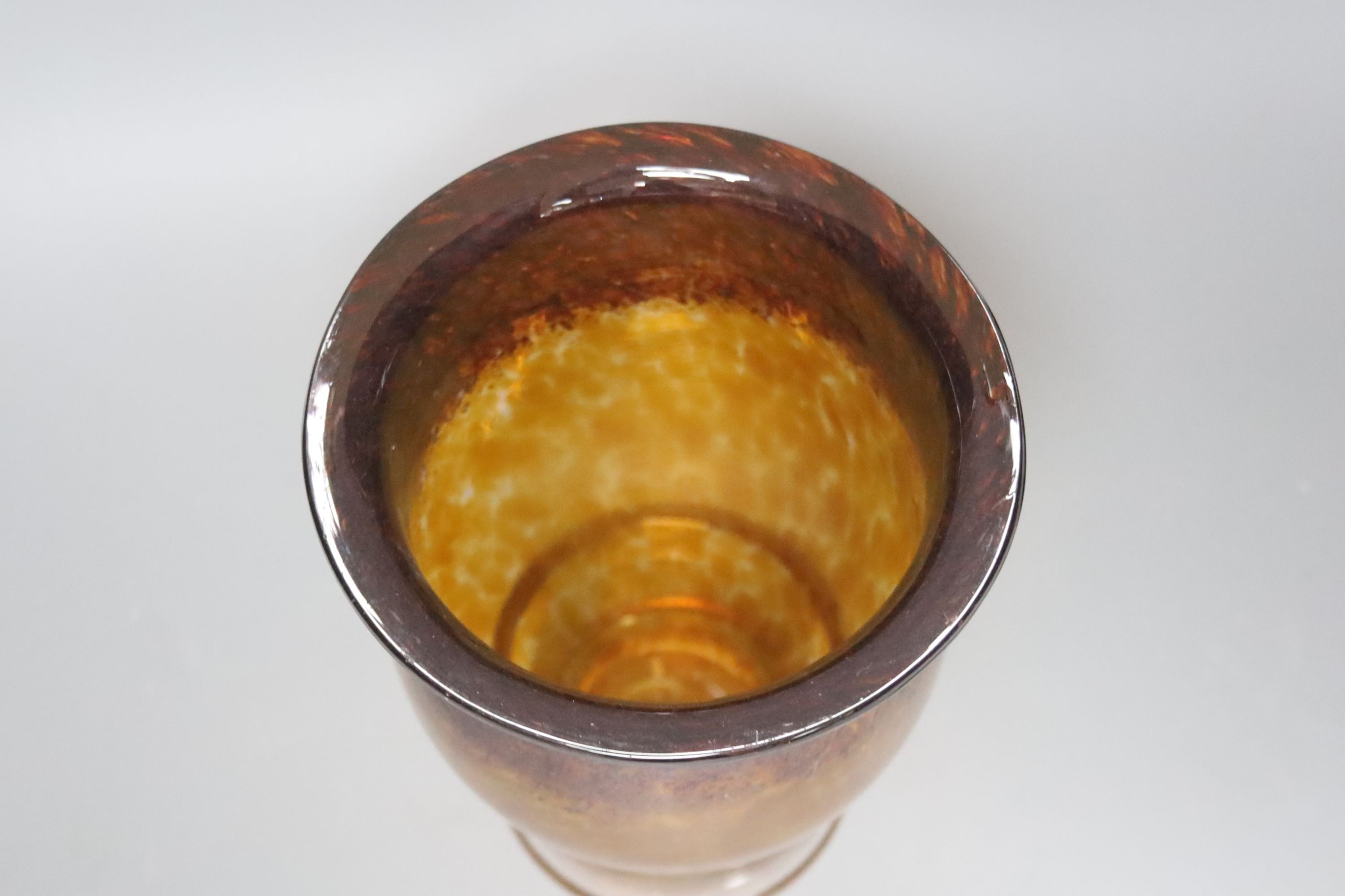 A Monart mottled amber glass vase, 20cm